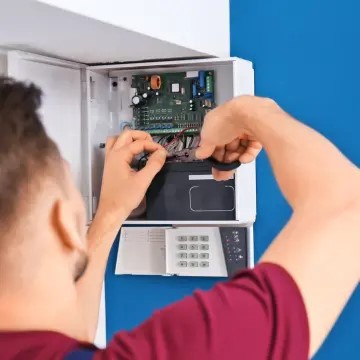 Instalação e manutenção de alarmes